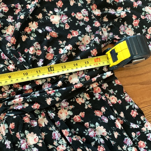 Bloomchic peplum floral blouse size 16 - Picture 7 of 8